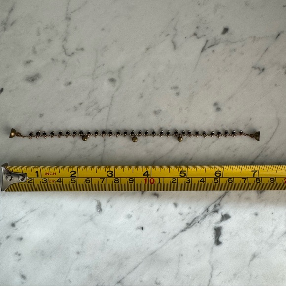 Steampunk brass and black beaded bracelet - Picture 3 of 3